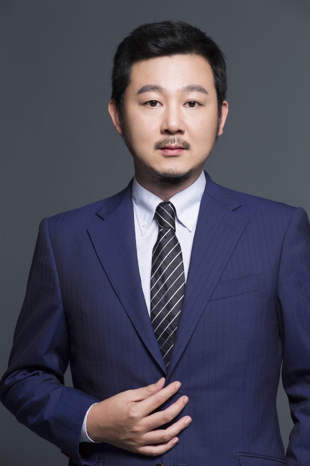 鄧 飛